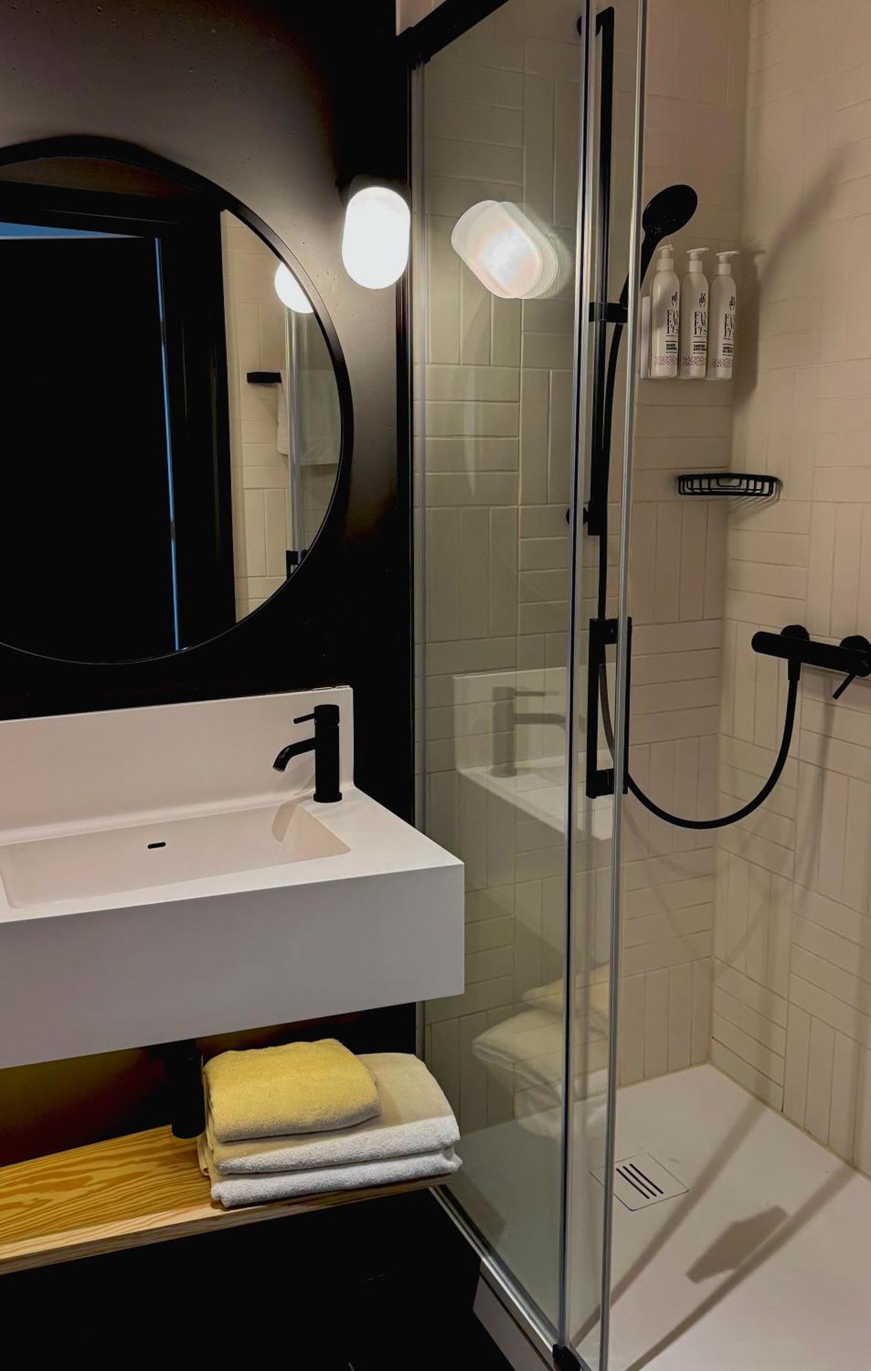 Moxy Kaunas Center Habitación foto